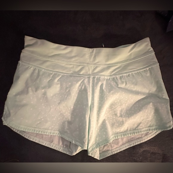 Lululemon Groovy Run Short - Picture 4 of 8